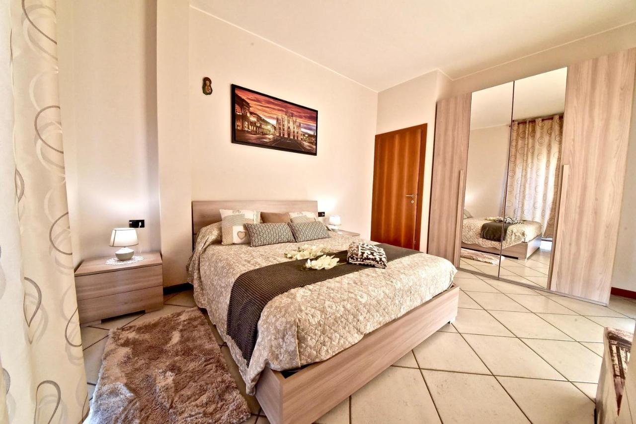 Modern Apartment Halfway Between Milan And Como Cogliate Екстериор снимка